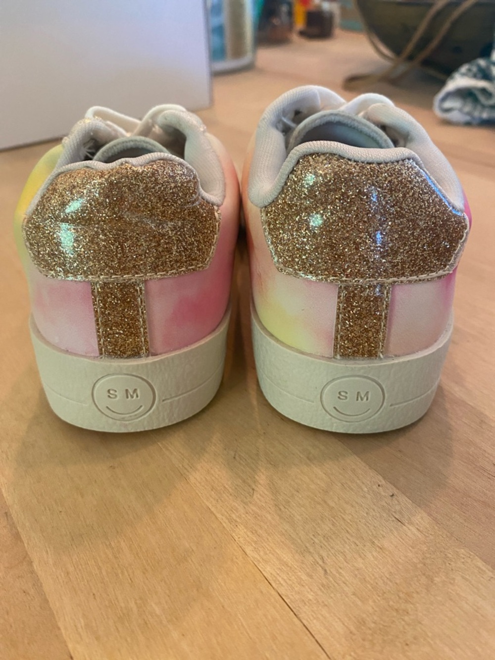 NWOT Steve Madden Toddler Girls' Poet Pastel Rainbow Charm Sneakers Size 11 - Picture 3 of 10